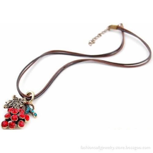 New Style Alloy Strawberry Jewelry Fashion Necklace